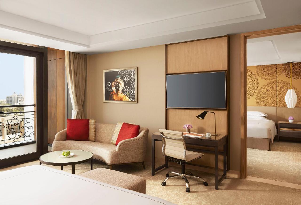 Hotel Taj Wellington Mews Čennai Exteriér fotografie