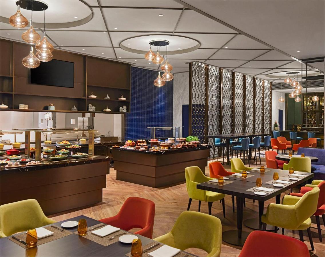 Hotel Taj Wellington Mews Čennai Exteriér fotografie